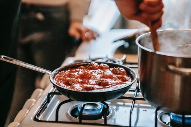 Which Gas Stove Is Better Auto Ignition Or Manual?